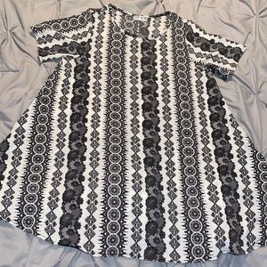 NWOT- size medium- Frumos brand. Short dress or long tunic